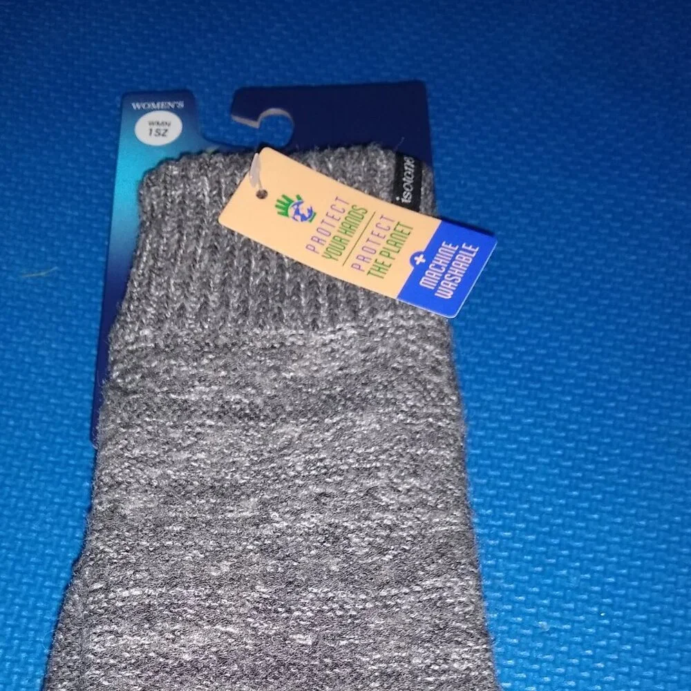 Women’s Isotoner Fleece Lined Black + Ivory Knit Gloves 1 Size New